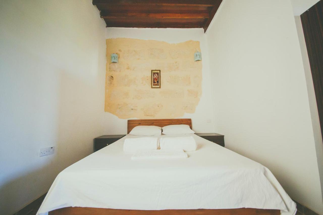 Castle Karpasia Guest House Authentic Atmosphere ! Rizokarpaso Ngoại thất bức ảnh