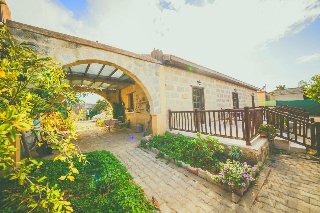 Castle Karpasia Guest House Authentic Atmosphere ! Rizokarpaso Ngoại thất bức ảnh