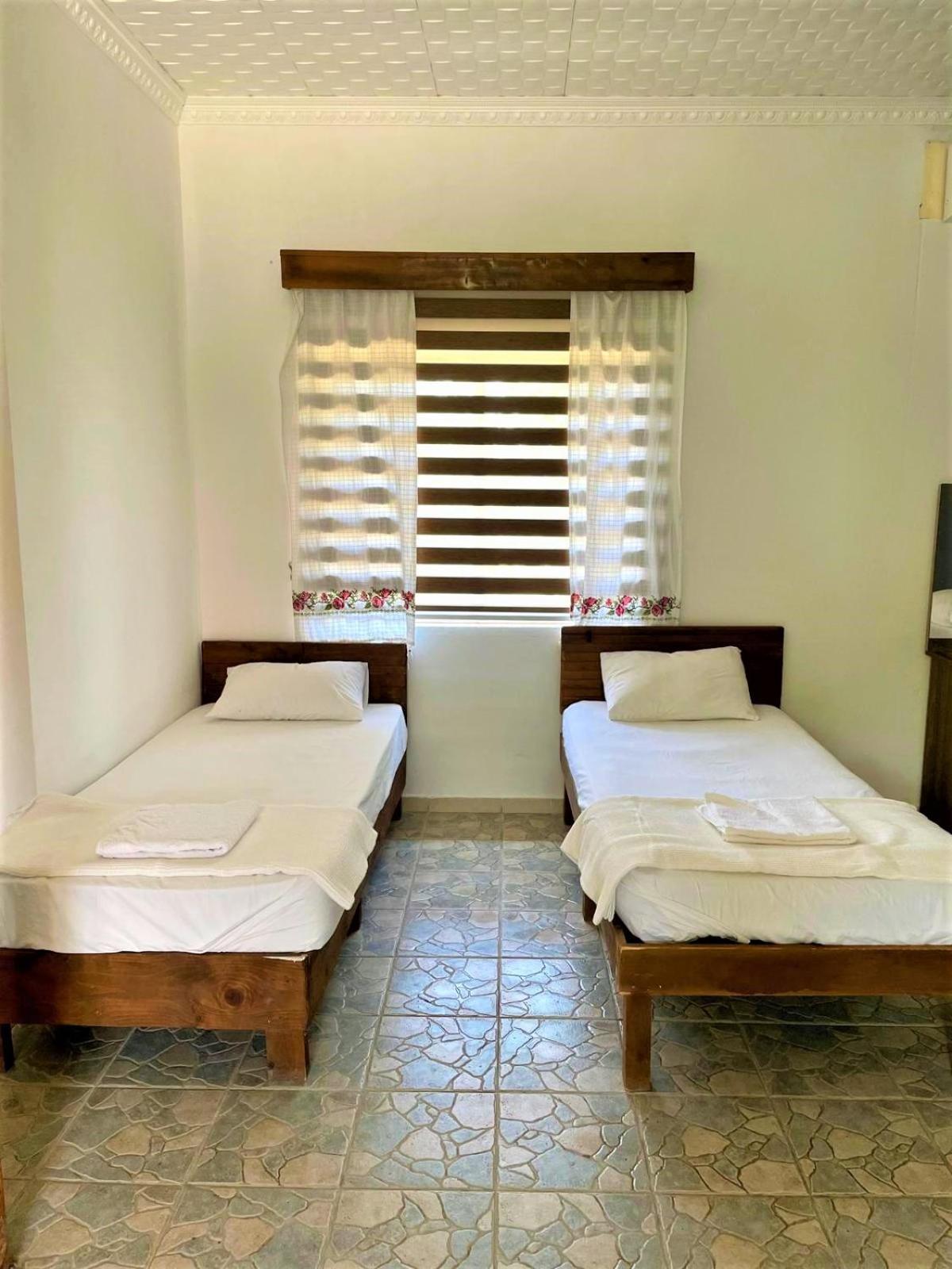 Castle Karpasia Guest House Authentic Atmosphere ! Rizokarpaso Phòng bức ảnh